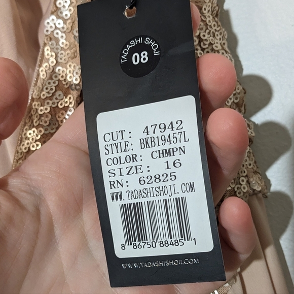 NWT Tadashi Shoji Champagne Halter Sequin Crepe Maxi Gown Dress Size 16 - Picture 14 of 16